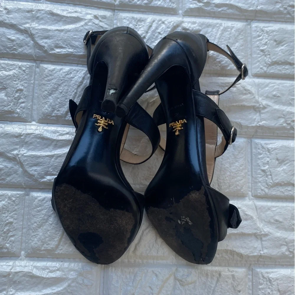 PRADA Milano Italy Leather Ankle Strap sandals 39